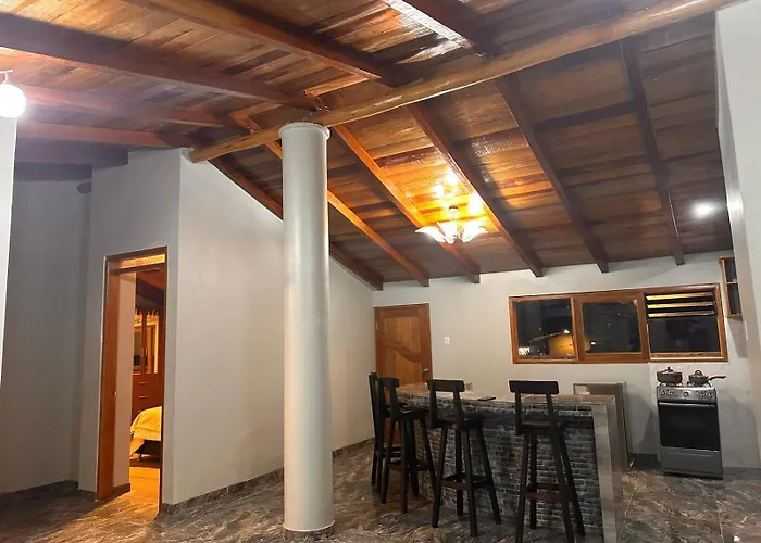 Rumiwasi Boutique * Ollantaytambo