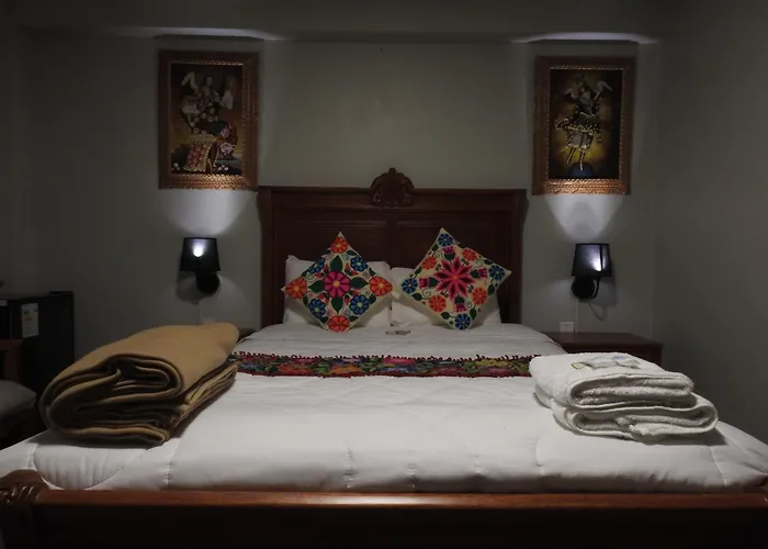Rumiwasi Boutique * Ollantaytambo