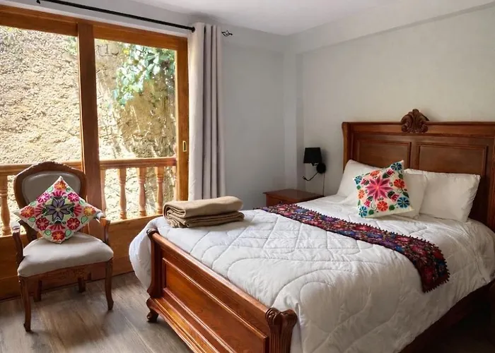 Rumiwasi Boutique * Ollantaytambo